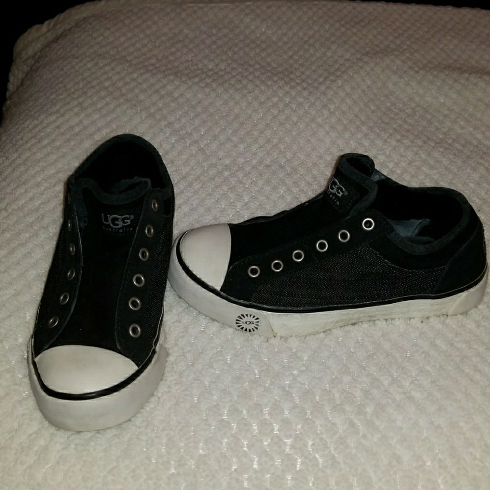 UGG